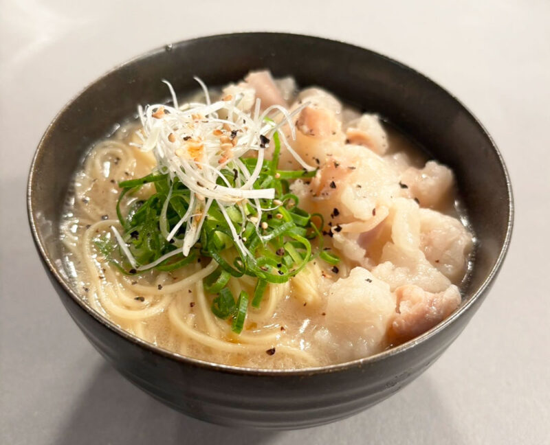 ホルモンとんこつラーメン